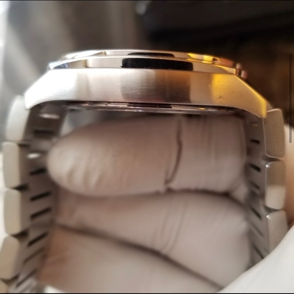 Gucci GG2570 Men’s Watch, 41mm - Picture 3 of 6